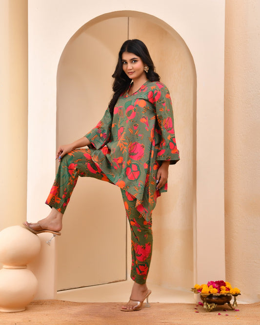 Olive Pomegranate Garden Kurta – Vibrant Hand-Painted Fruit Motif Tunic